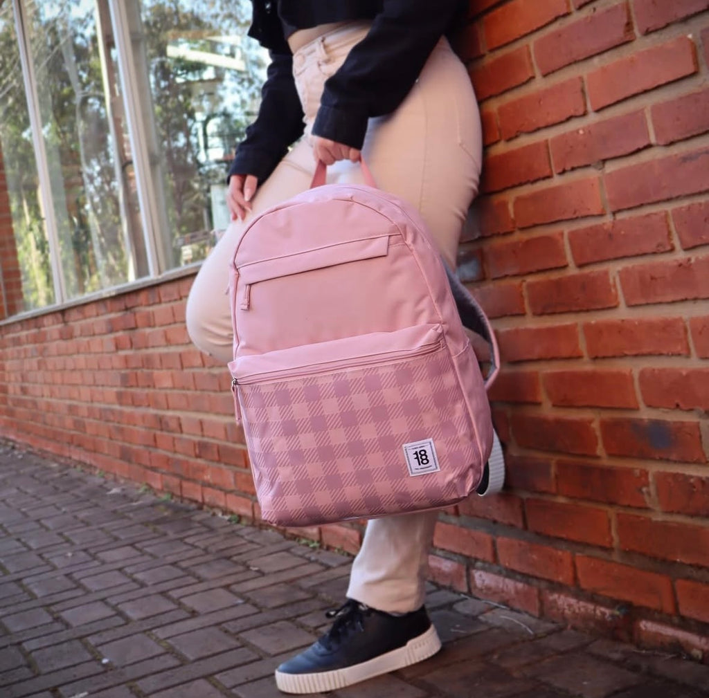 Mochila 1818 Medidas aprox: 33x44x15