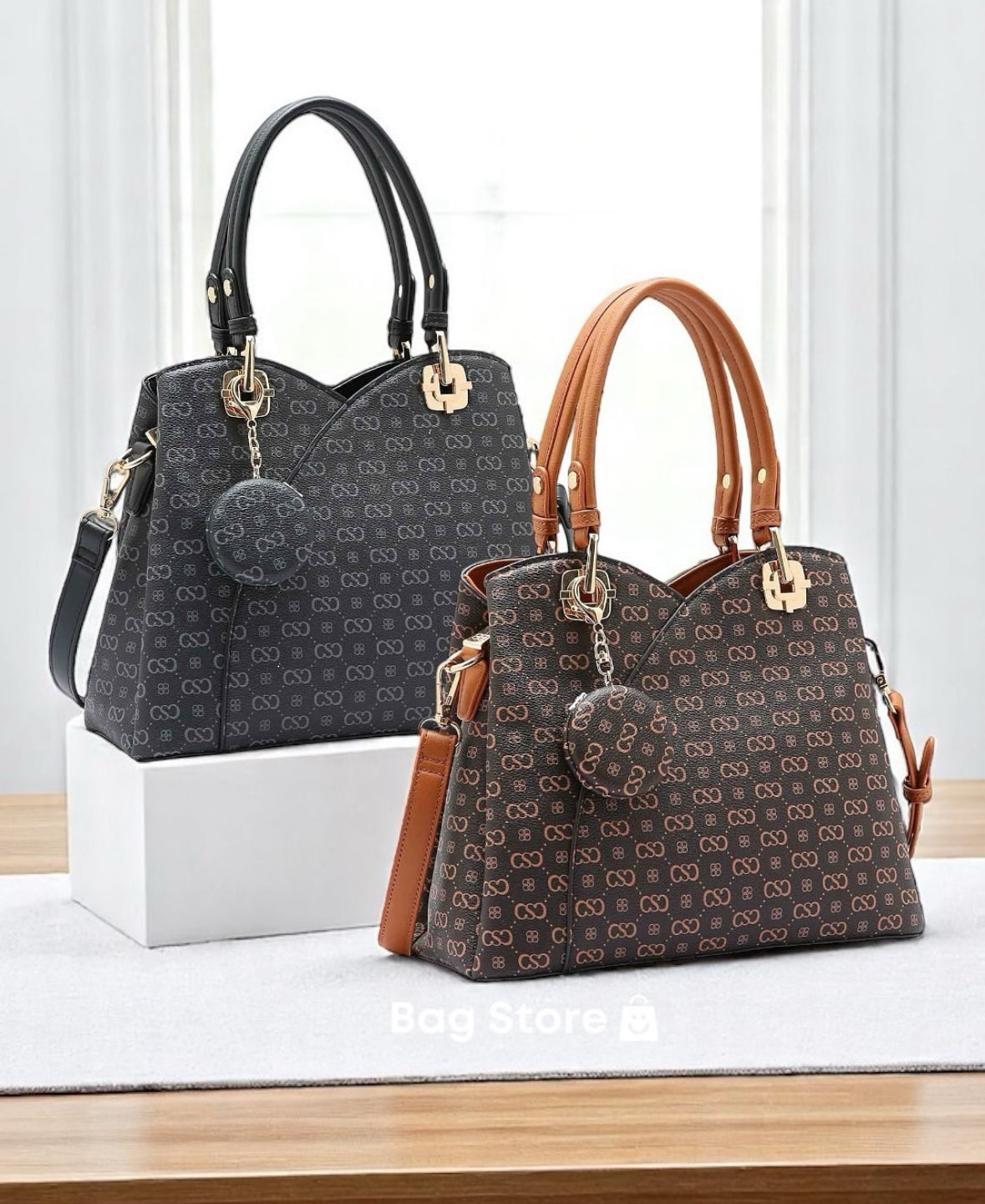 Cartera Chenson Medidas aprox: 23x13x28