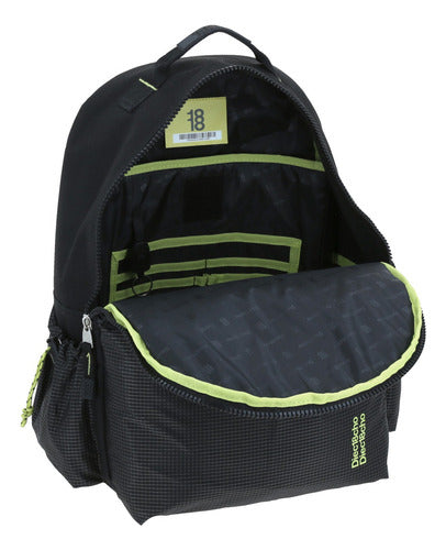 Mochila 1818 Porta Notebook Medidas aprox: 43x30x17