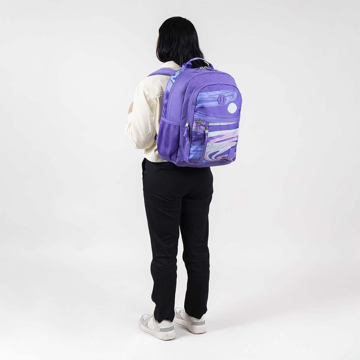 Mochila 1818 Porta Notebook Medidas aprox: 32x44x16