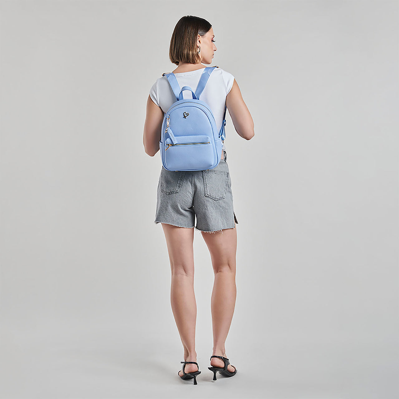 Mochila Gorett Medidas aprox: 25x32x10