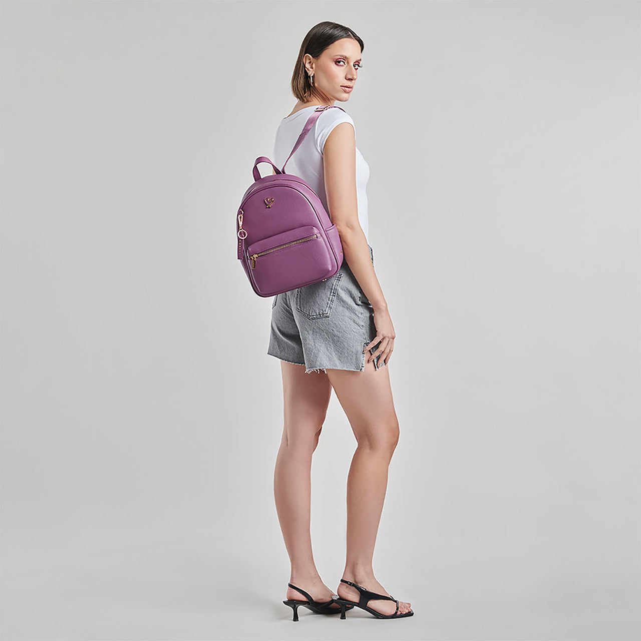 Mochila Gorett Medidas aprox: 25x32x10