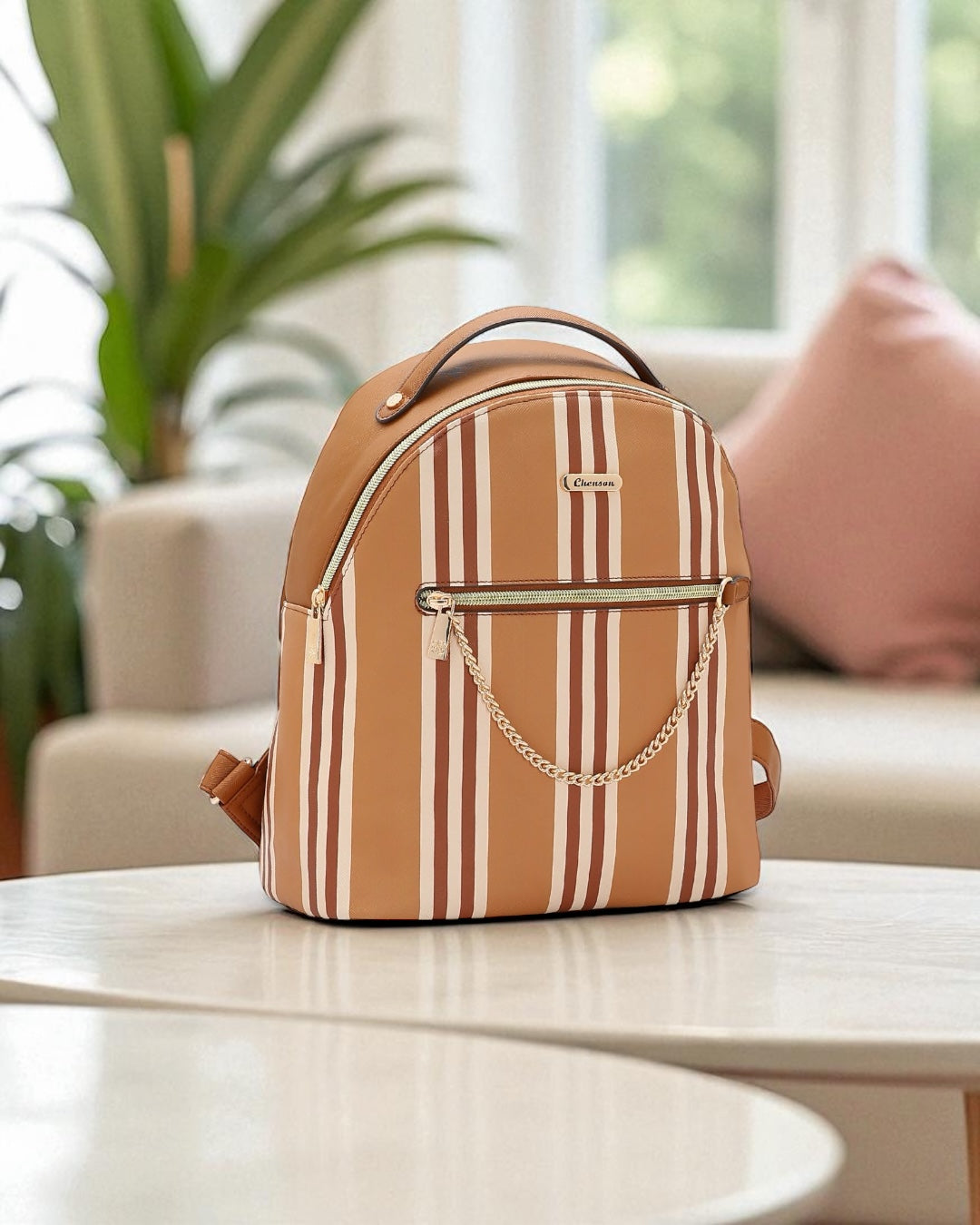 Mochila Chenson Medidas aprox: 32x26x14