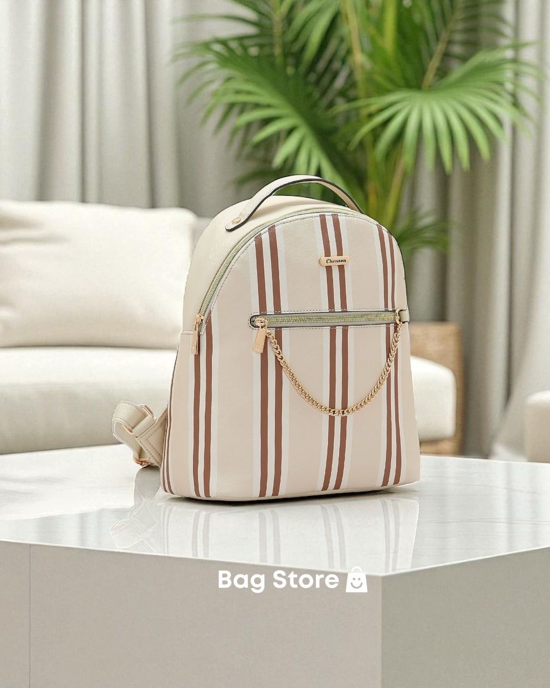 Mochila Chenson Medidas aprox: 32x26x14