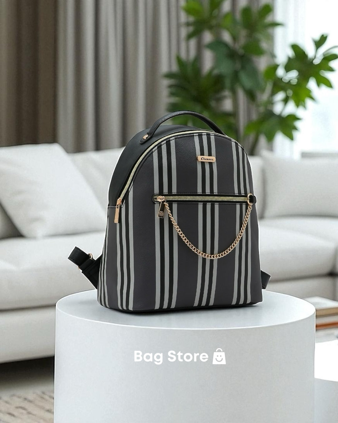 Mochila Chenson Medidas aprox: 32x26x14