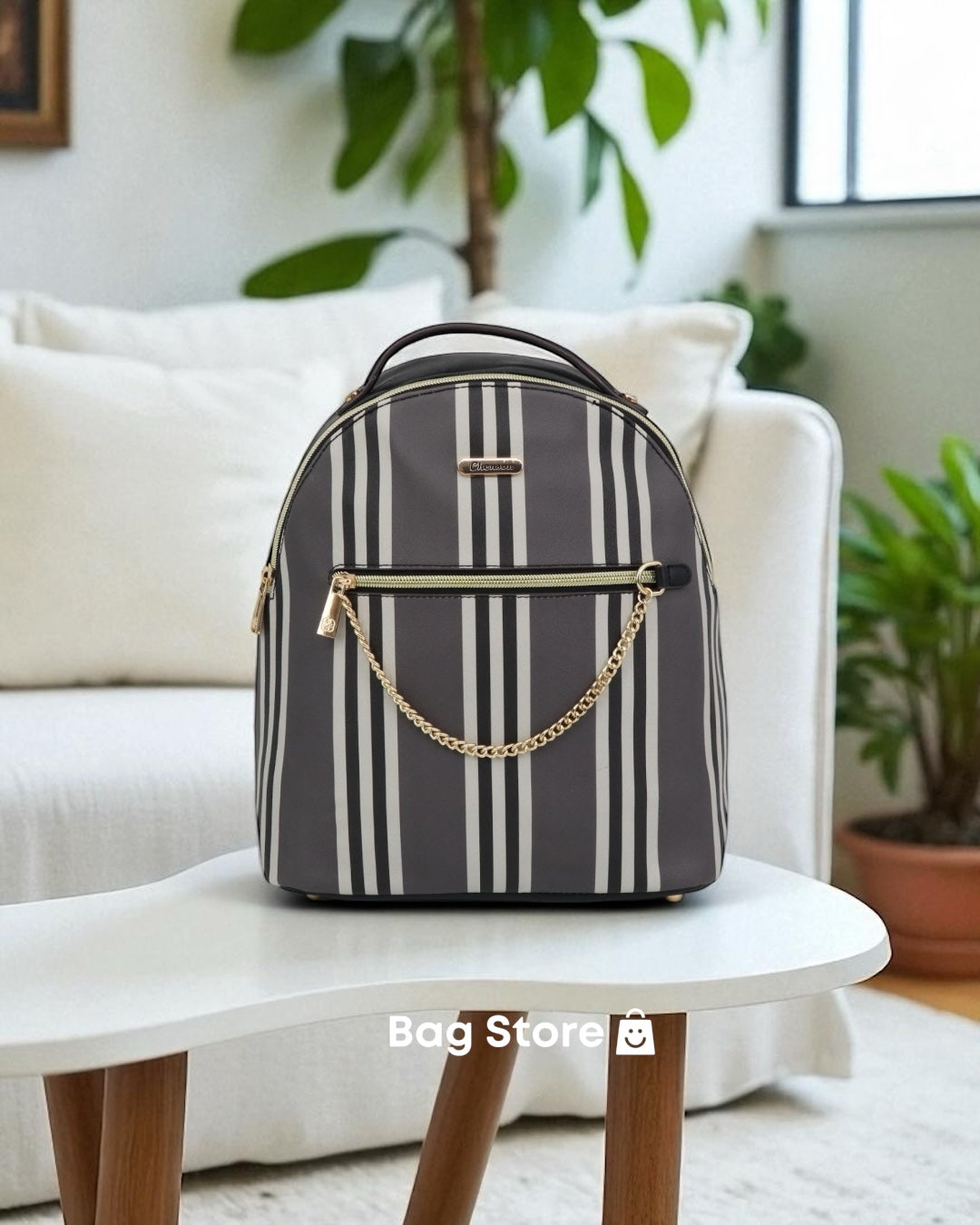 Mochila Chenson Medidas aprox: 32x26x14